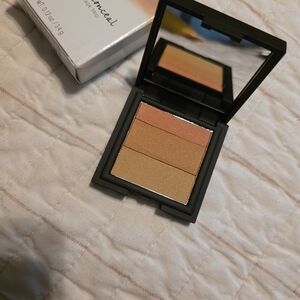 5 For $25💕 Laura Geller Blush Palette - Peach, Gold, Tan